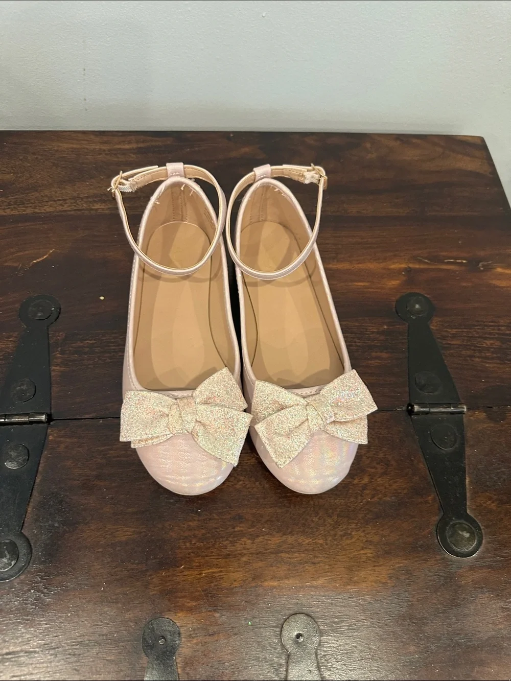 Sugar Girls Pink Iridescent Bow Shoes Size 3